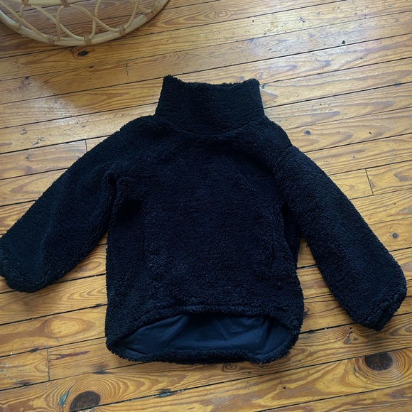 lululemon black sherpa pullover cropped scuba style funnel neck size 6 $198 - Picture 2 of 3